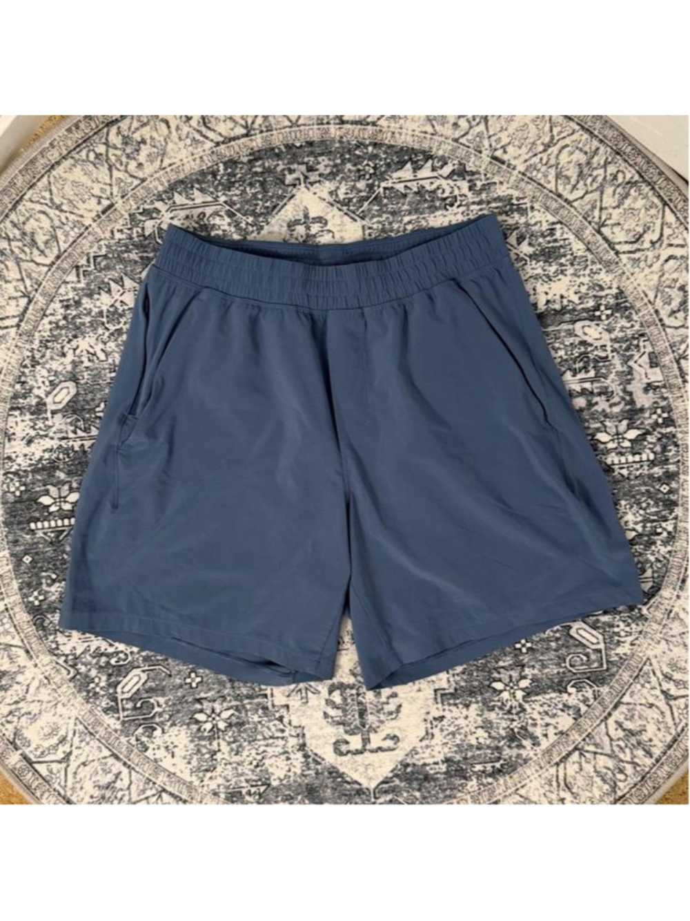 Lululemon Pace Breaker Linerless Short - size M